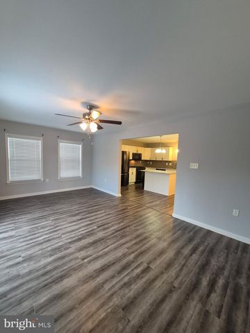 43 SCARBORO DR, Bunker Hill, WV 25413