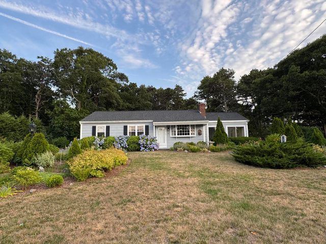 31 Ferry Street, West Dennis, MA 02670