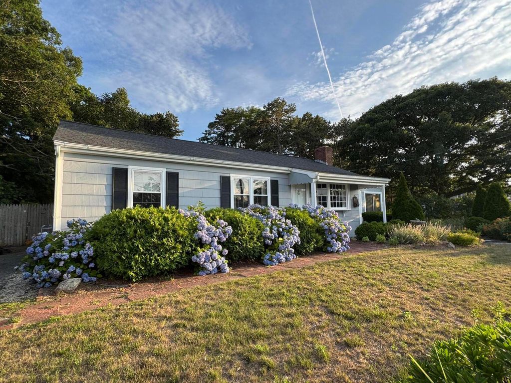31 Ferry Street, West Dennis, MA 02670