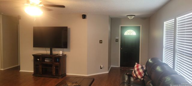 7006 Raintree, San Antonio, TX 78233