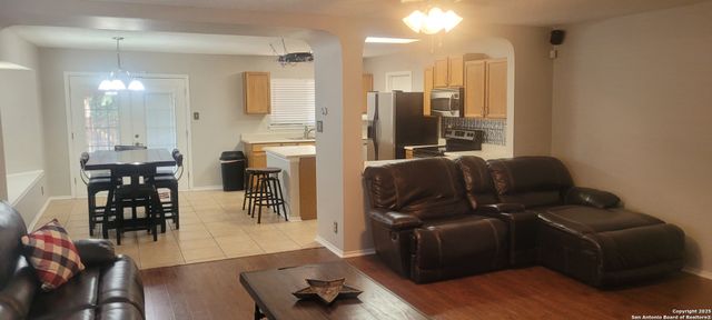 7006 Raintree, San Antonio, TX 78233