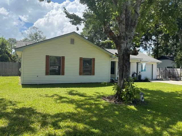 102 Pinedale Drive, St Marys, GA 31558