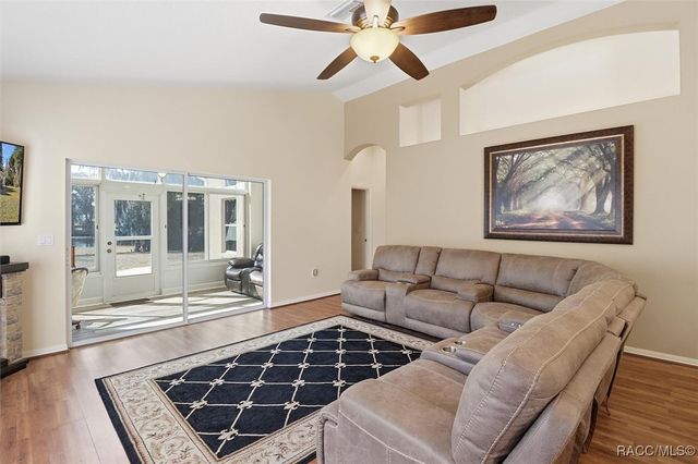 810 Pritchard Island Road, Inverness, FL 34450