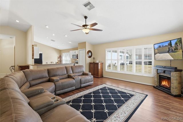 810 Pritchard Island Road, Inverness, FL 34450