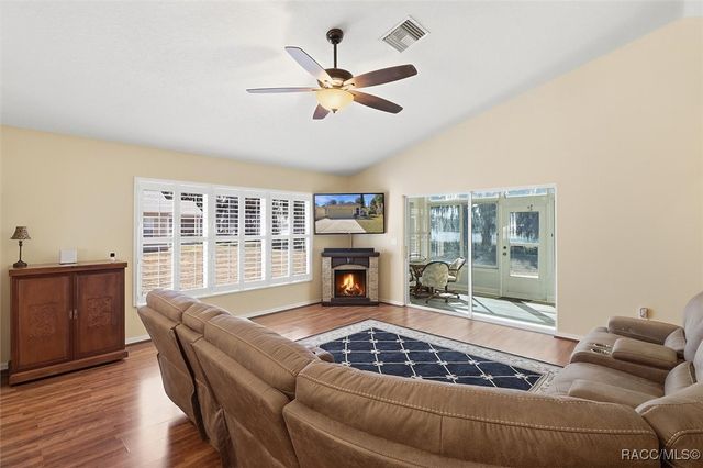 810 Pritchard Island Road, Inverness, FL 34450