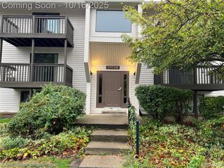 30056 W 12 Mile Road 78, Farmington Hills, MI 48334