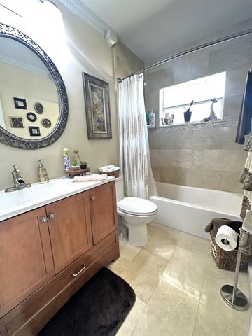 5809 NW 86th Ter, Tamarac, FL 33321