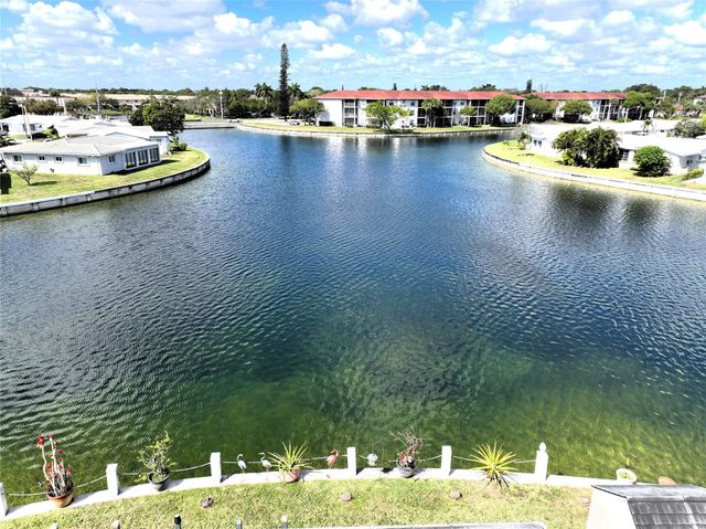 5809 NW 86th Ter, Tamarac, FL 33321