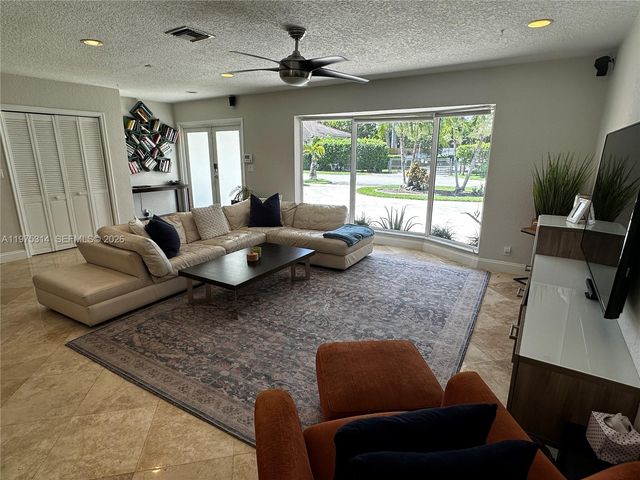 1319 Rodman St, Hollywood, FL 33019