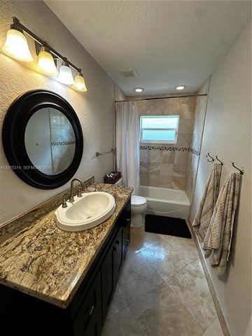 1319 Rodman St, Hollywood, FL 33019