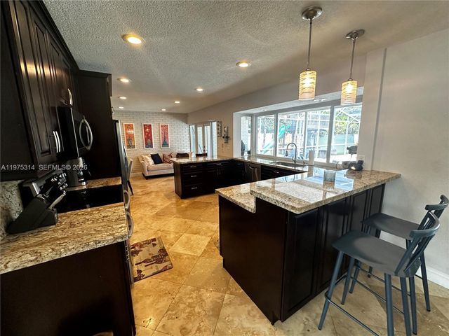 1319 Rodman St, Hollywood, FL 33019