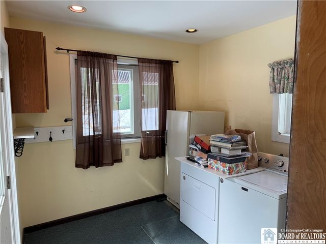 11381 Route 98, Freedom, NY 14065