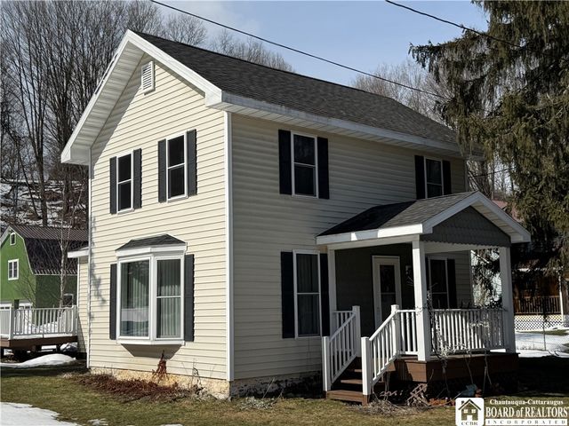 11381 Route 98, Freedom, NY 14065