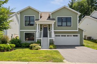39 Ledge Way, South Burlington, VT 05403