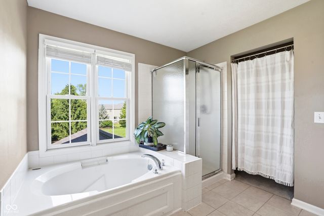 12484 Goodloe Drive, Fishers, IN 46037
