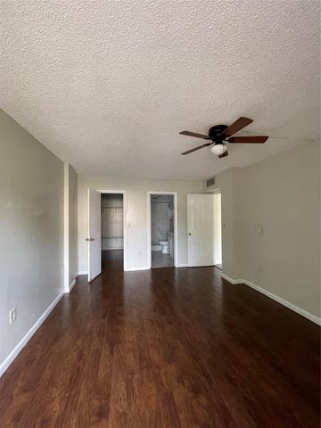 4158 Inverrary Drive 111, Lauderhill, FL 33319