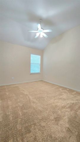 4255 Fall Creek Drive, Grand Prairie, TX 75052