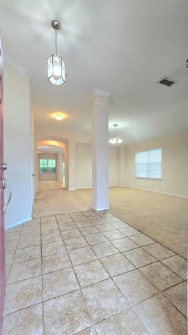 4255 Fall Creek Drive, Grand Prairie, TX 75052