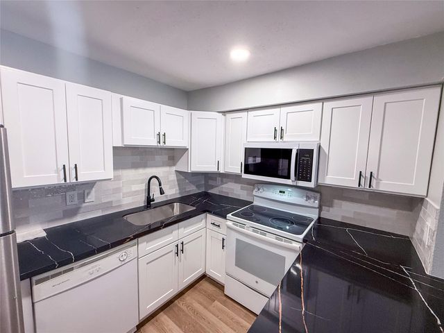 3900 Woodchase Drive 77, Houston, TX 77042