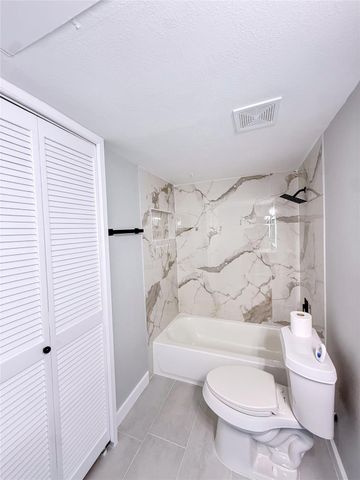 3900 Woodchase Drive 77, Houston, TX 77042