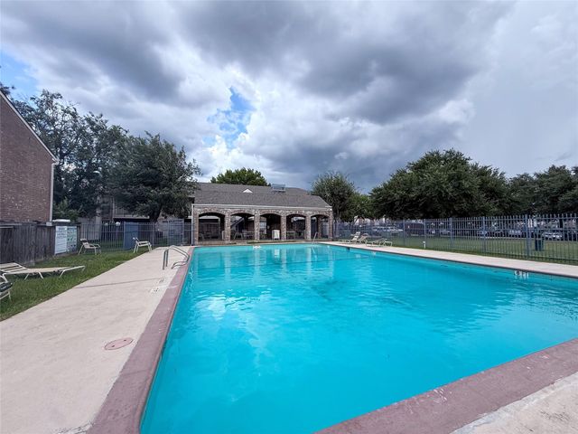 3900 Woodchase Drive 77, Houston, TX 77042