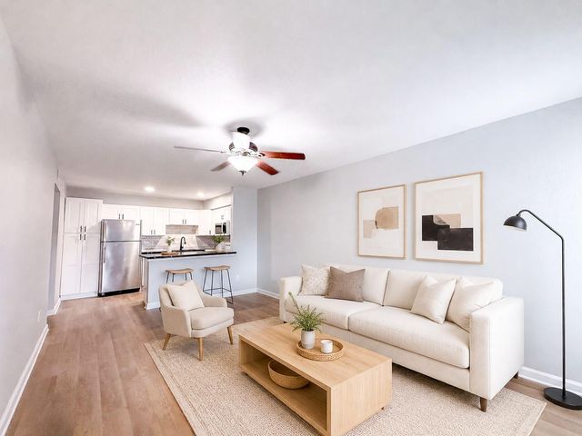 3900 Woodchase Drive 77, Houston, TX 77042