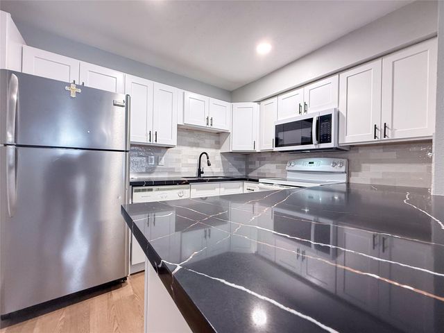3900 Woodchase Drive 77, Houston, TX 77042