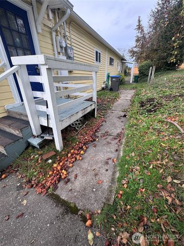 3618 W Madrona Street, Bremerton, WA 98312