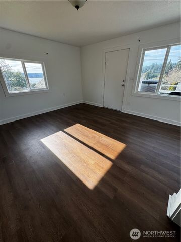 3618 W Madrona Street, Bremerton, WA 98312