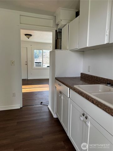 3618 W Madrona Street, Bremerton, WA 98312