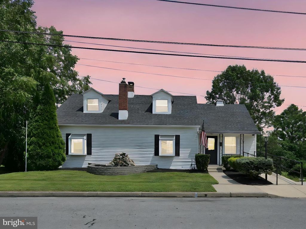 705 N 5TH ST, Hamburg, PA 19526