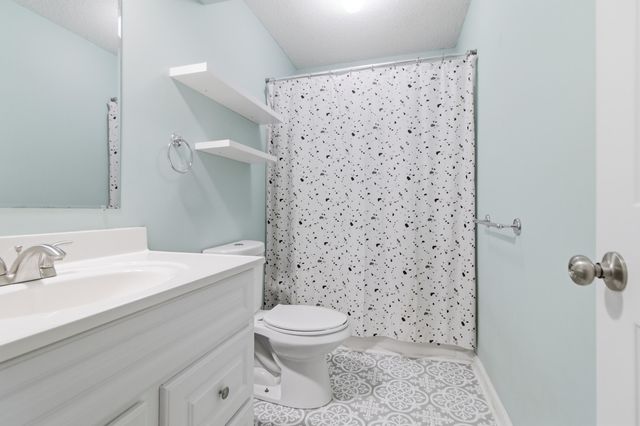 4784 Porter Drive, North Charleston, SC 29420