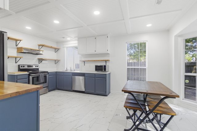 4784 Porter Drive, North Charleston, SC 29420