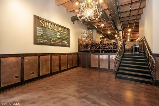 434 W Ontario Street restaurant, Chicago, IL 60610