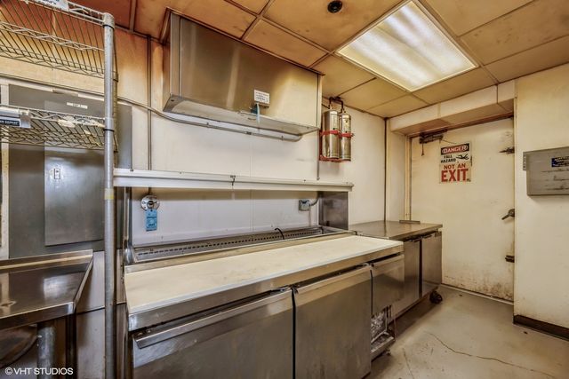 434 W Ontario Street restaurant, Chicago, IL 60610