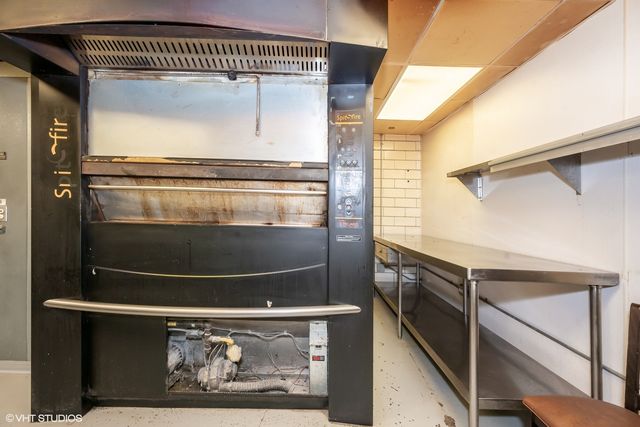 434 W Ontario Street restaurant, Chicago, IL 60610