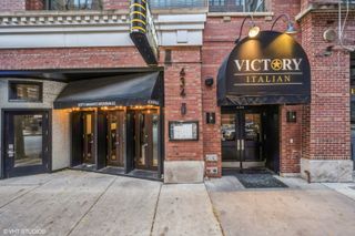 434 W Ontario Street restaurant, Chicago, IL 60610
