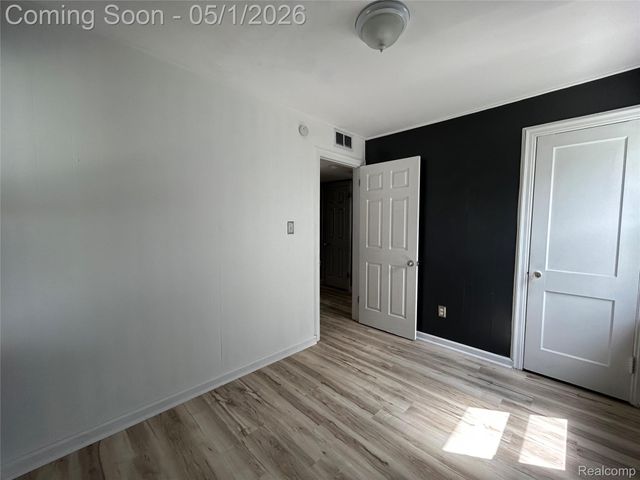 14935 Harrison Street, Livonia, MI 48154