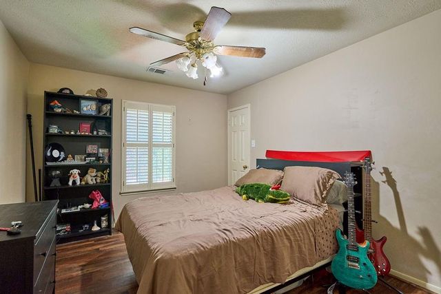 2610 Lakeside Village Drive, Missouri City, TX 77459