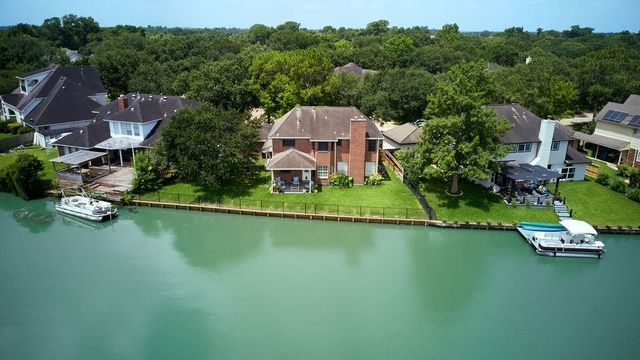 2610 Lakeside Village Drive, Missouri City, TX 77459