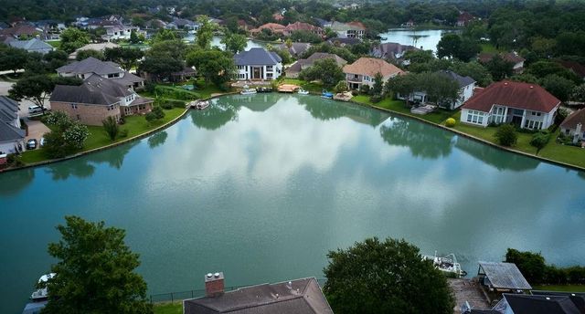 2610 Lakeside Village Drive, Missouri City, TX 77459