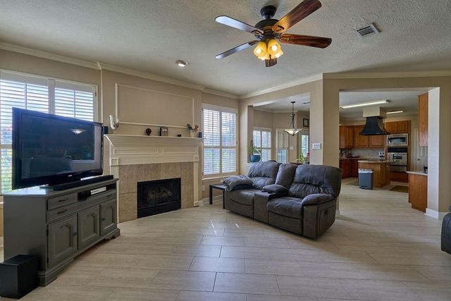 2610 Lakeside Village Drive, Missouri City, TX 77459