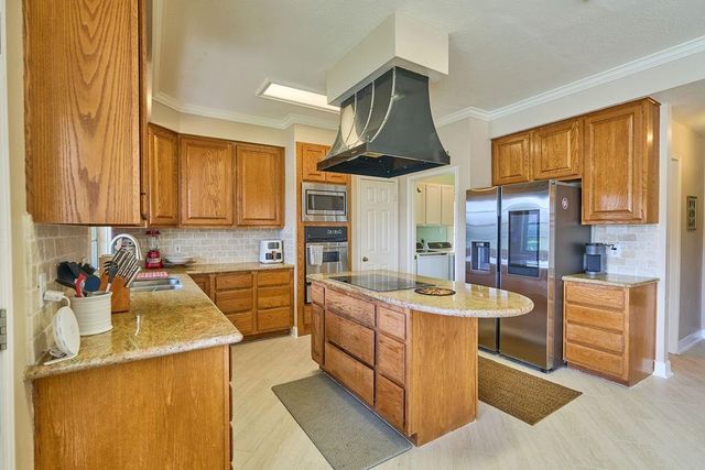 2610 Lakeside Village Drive, Missouri City, TX 77459