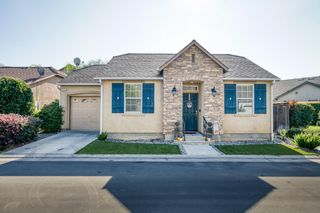 5560 N Plum Lane, Fresno, CA 93711