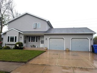 1420 SYLVAN AVENUE, Appleton, WI 54915