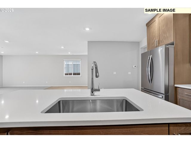 16766 Sw LORIKEET Ln, Beaverton, OR 97007