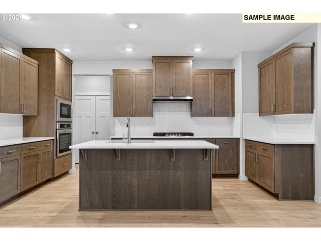 16766 Sw LORIKEET Ln, Beaverton, OR 97007