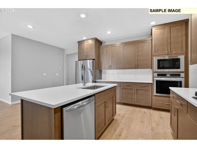 16766 Sw LORIKEET Ln, Beaverton, OR 97007