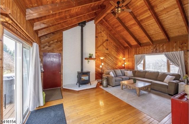 10 Peary Dr, Vernon Twp., NJ 07461