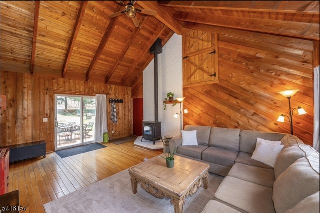 10 Peary Dr, Vernon Twp., NJ 07461